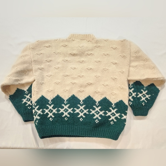 Chunky Knit Homemade Nordic Snowflake Fair Isle Sweater ❄️ - Picture 12 of 13
